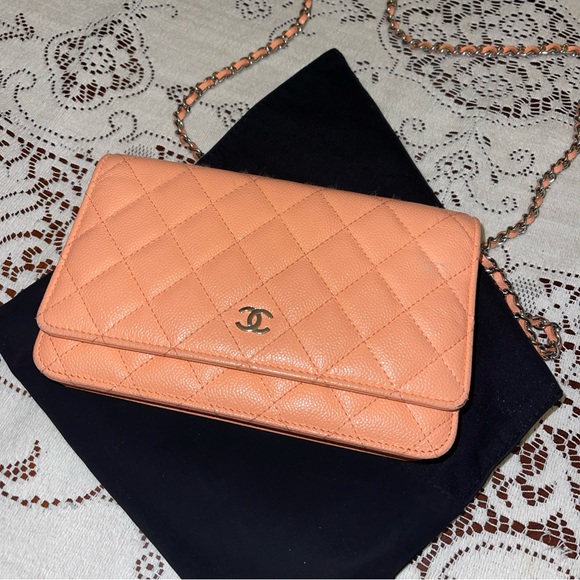 Authentic CHANEL Coral Pink Caviar Wallet on Chain - Picture 2 of 14